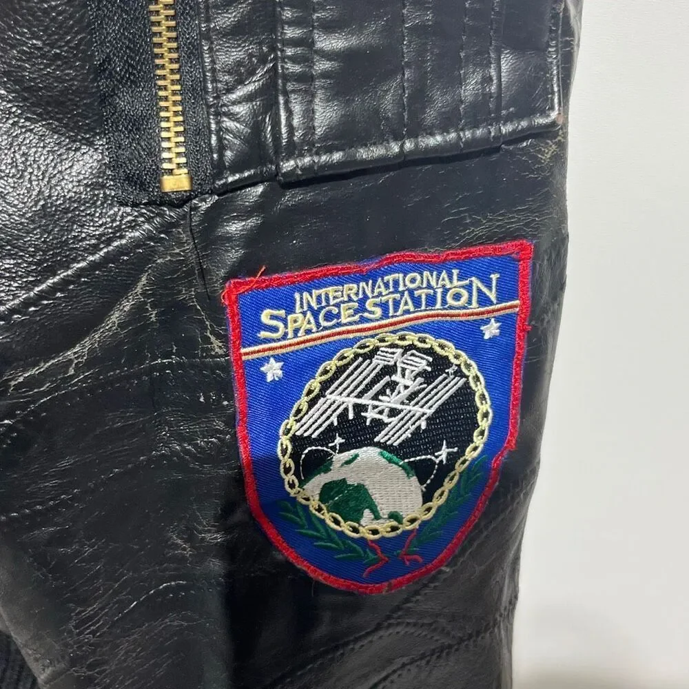 Alpha Industries Men's Black Leather Space Shuttle NASA Bomber Jacket Medium‎